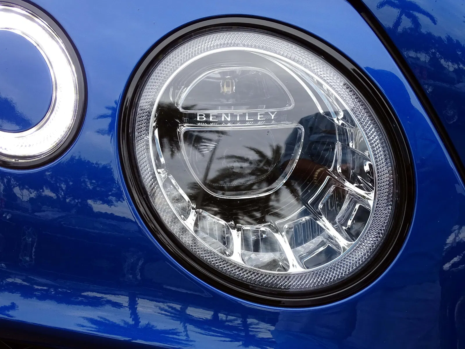 2020 Bentley Bentayga Design Series Edition  - ~20,500 Miles, Twin-Turbo V8, 4WD, Highly Equipped, Unmodified