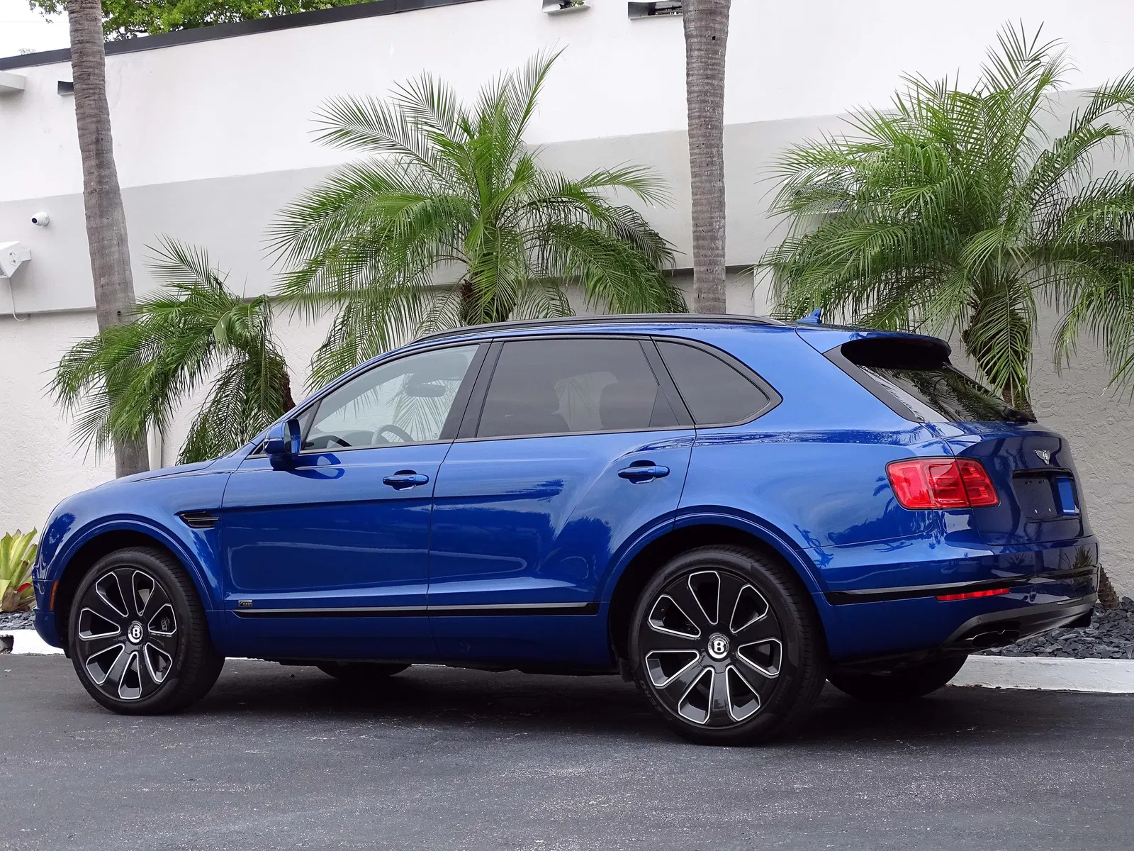 2020 Bentley Bentayga Design Series Edition  - ~20,500 Miles, Twin-Turbo V8, 4WD, Highly Equipped, Unmodified