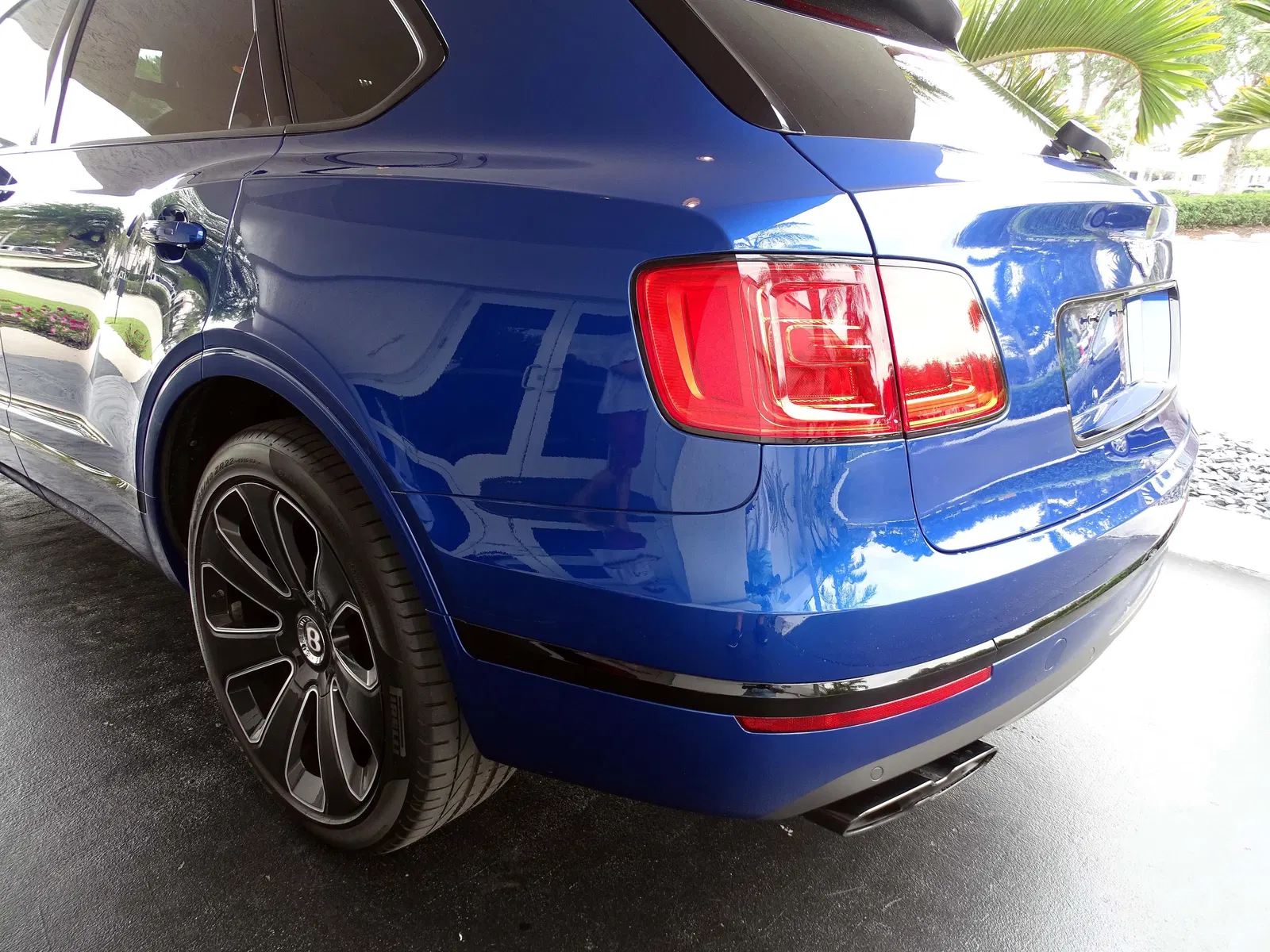 2020 Bentley Bentayga Design Series Edition  - ~20,500 Miles, Twin-Turbo V8, 4WD, Highly Equipped, Unmodified