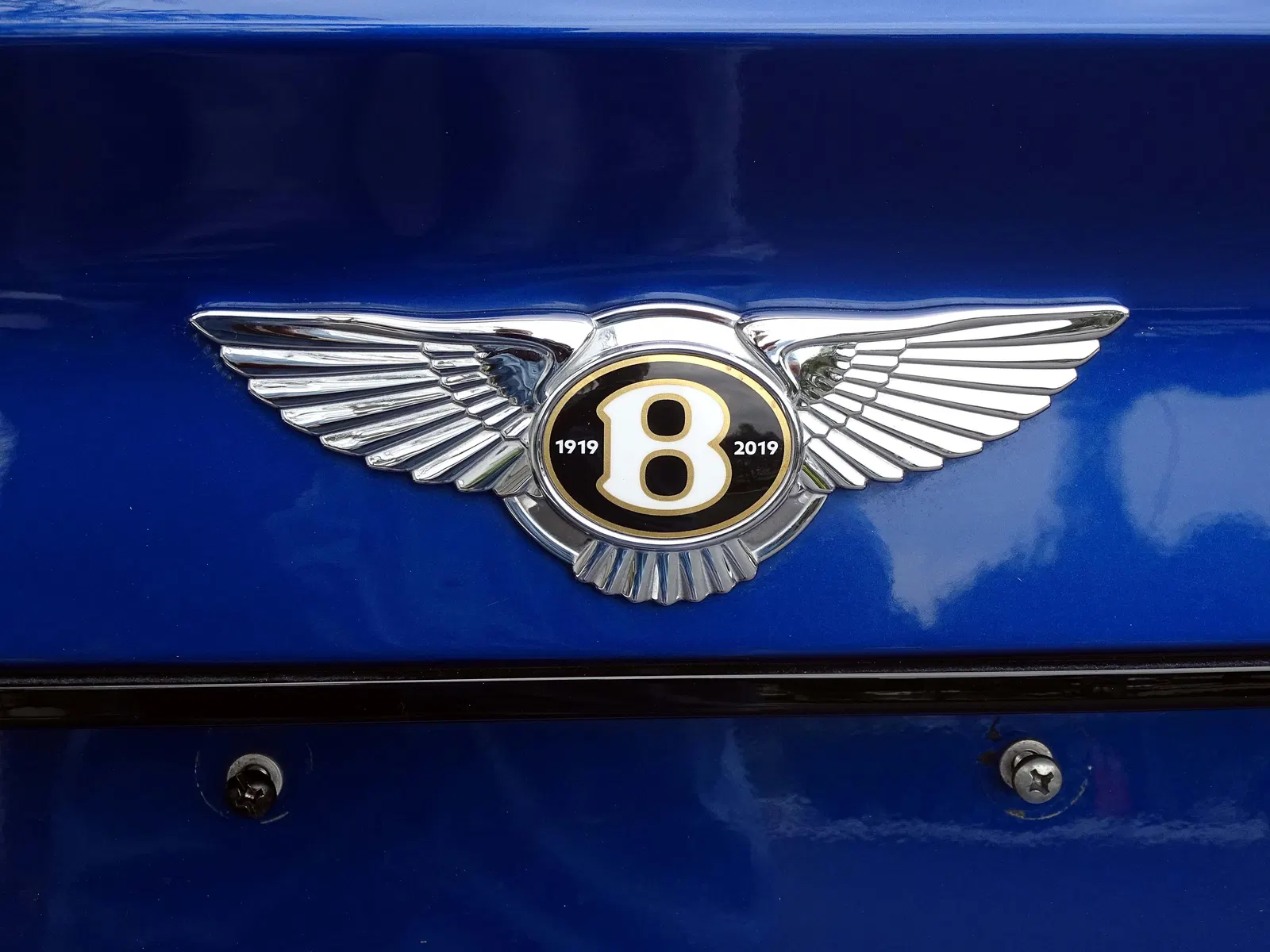 2020 Bentley Bentayga Design Series Edition  - ~20,500 Miles, Twin-Turbo V8, 4WD, Highly Equipped, Unmodified