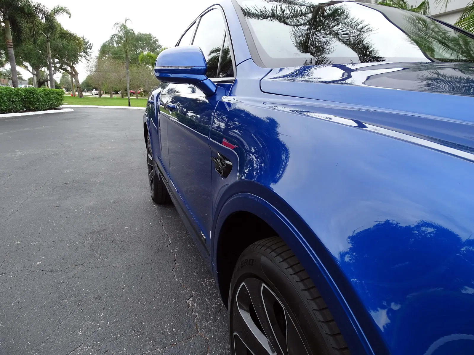 2020 Bentley Bentayga Design Series Edition  - ~20,500 Miles, Twin-Turbo V8, 4WD, Highly Equipped, Unmodified