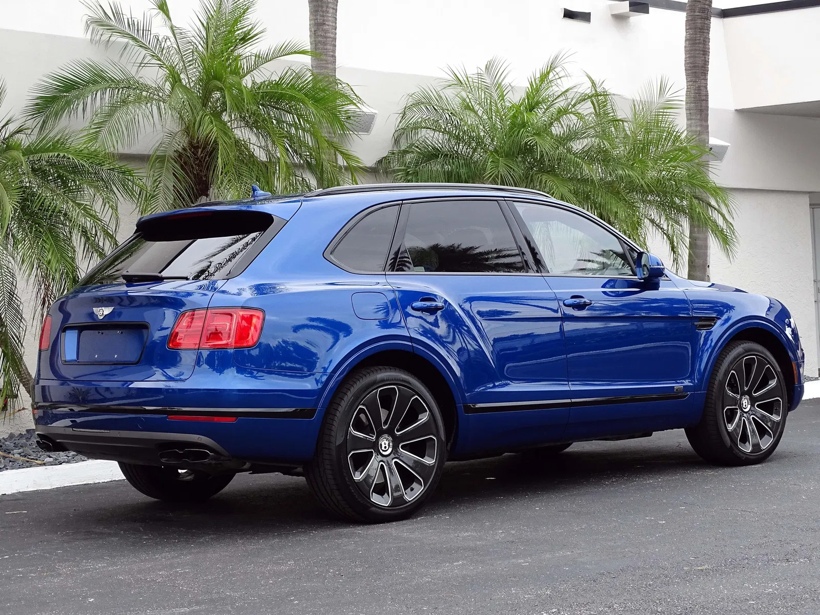 2020 Bentley Bentayga Design Series Edition  - ~20,500 Miles, Twin-Turbo V8, 4WD, Highly Equipped, Unmodified