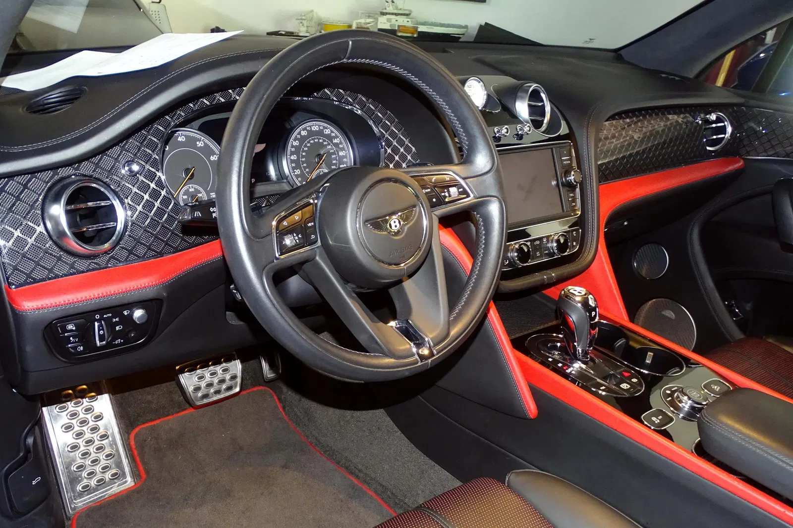 2020 Bentley Bentayga Design Series Edition  - ~20,500 Miles, Twin-Turbo V8, 4WD, Highly Equipped, Unmodified