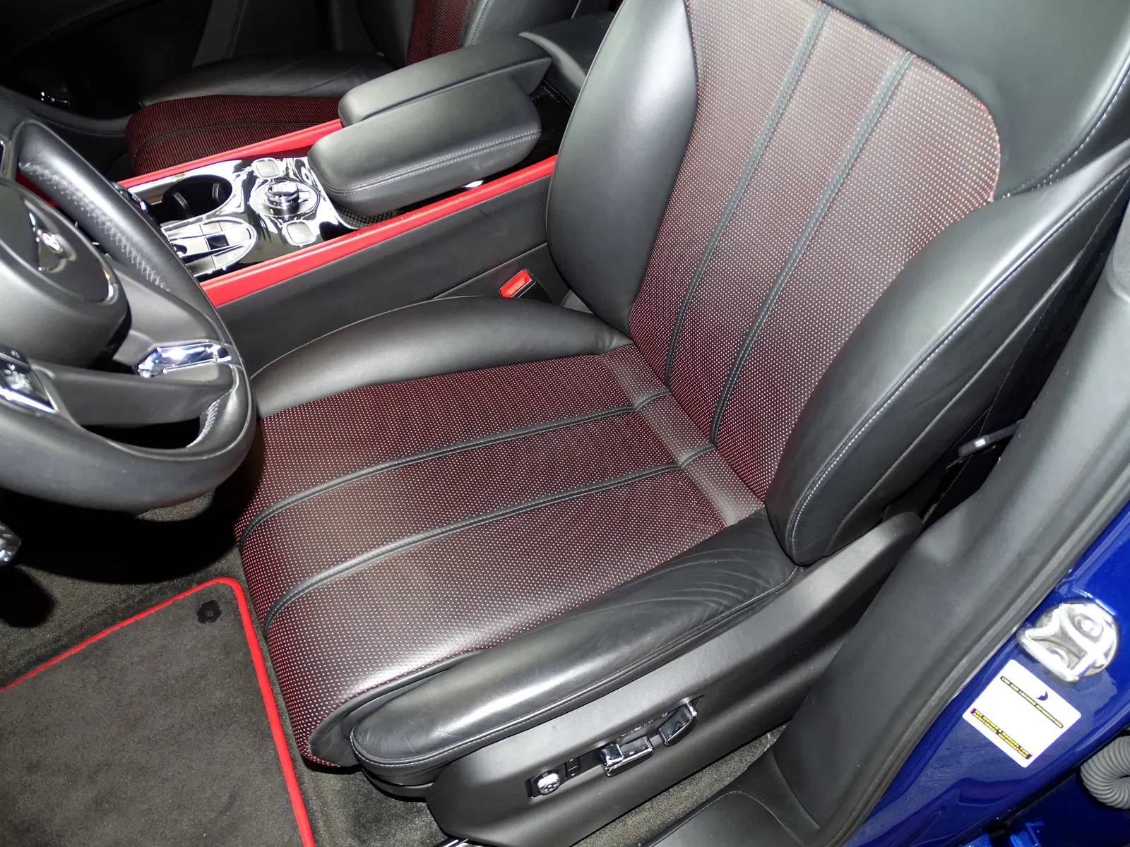 2020 Bentley Bentayga Design Series Edition  - ~20,500 Miles, Twin-Turbo V8, 4WD, Highly Equipped, Unmodified