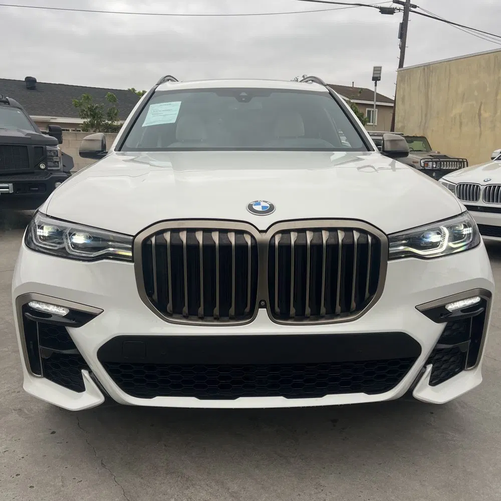 2022 BMW X7 M50i