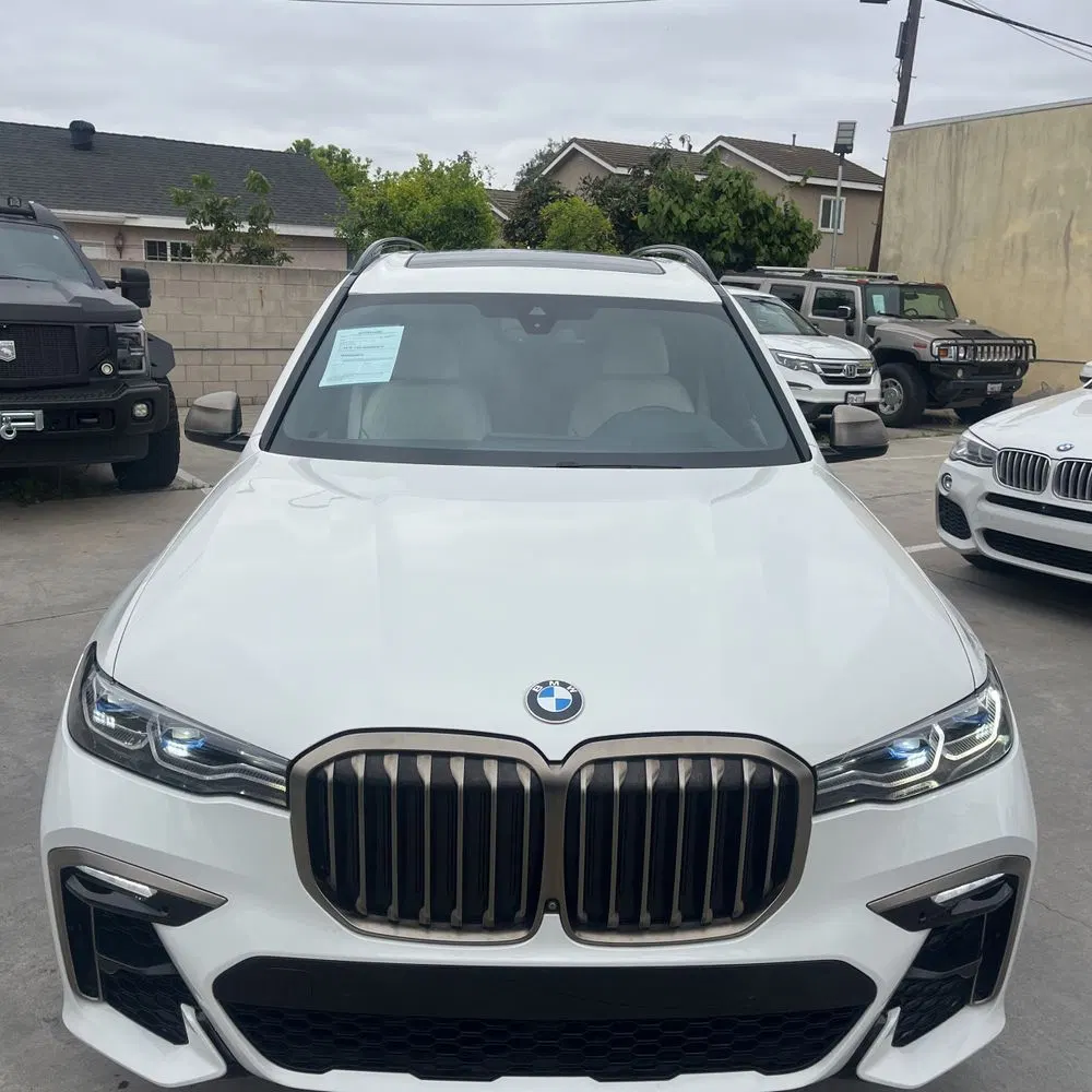 2022 BMW X7 M50i