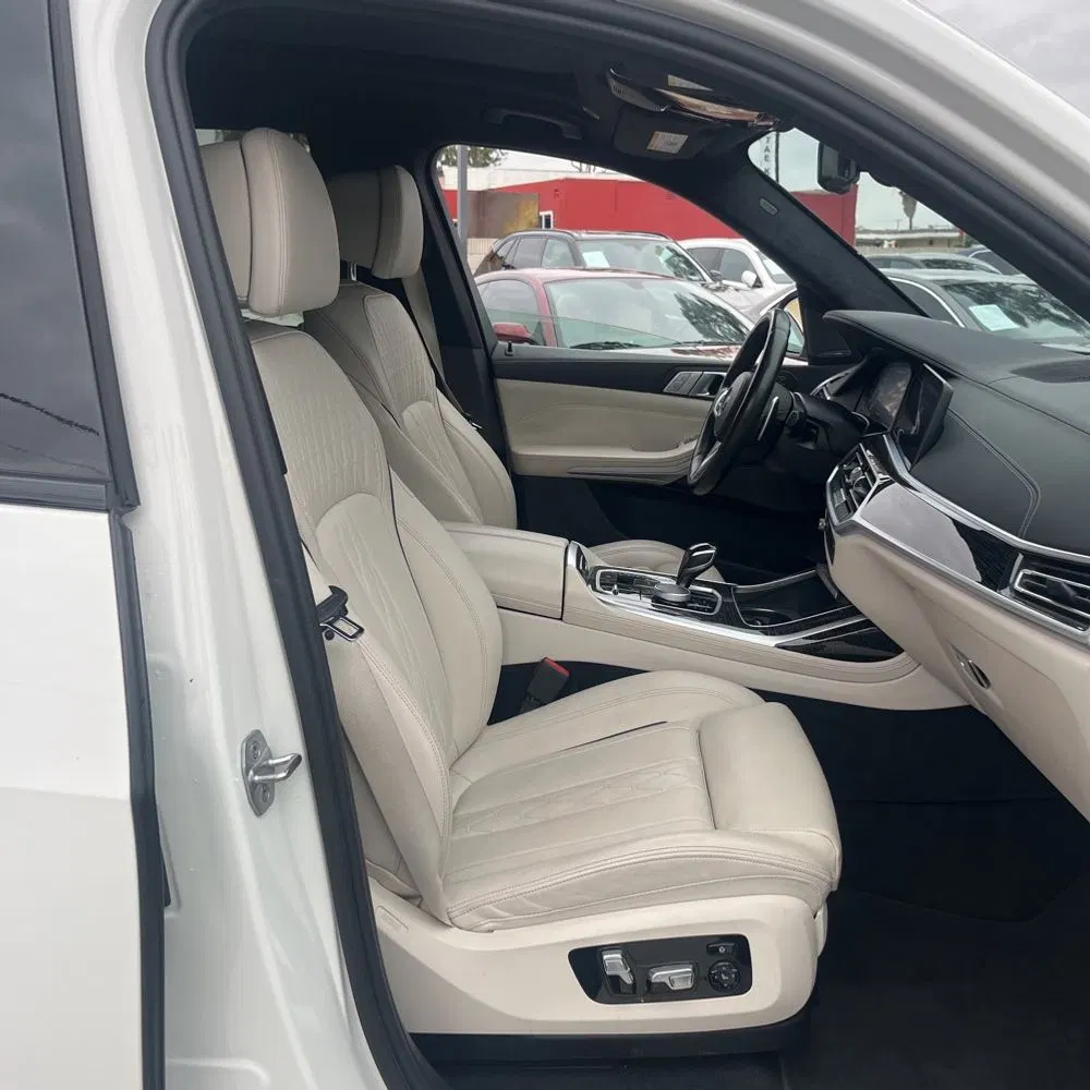 2022 BMW X7 M50i