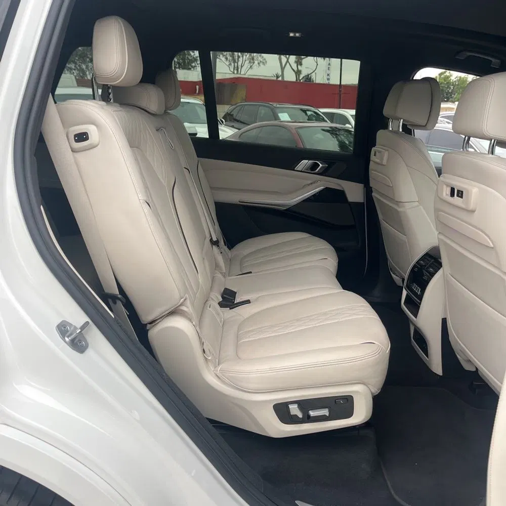 2022 BMW X7 M50i