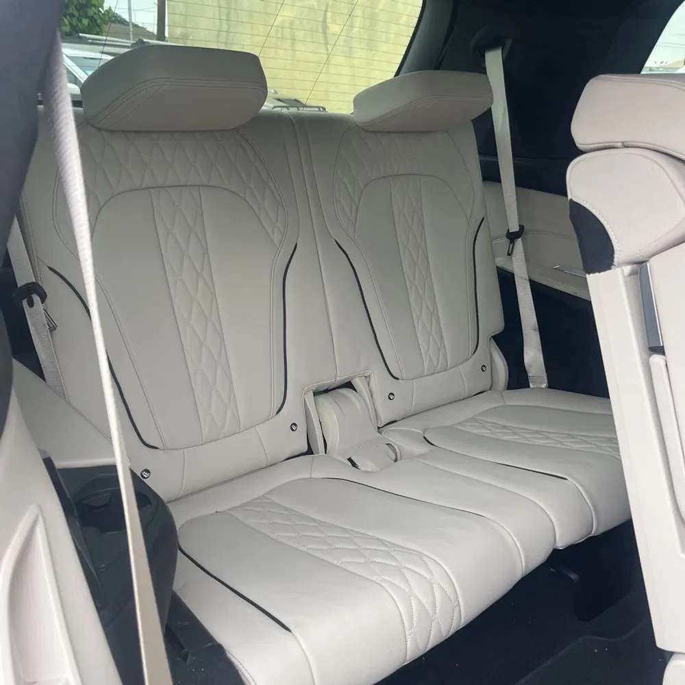 2022 BMW X7 M50i
