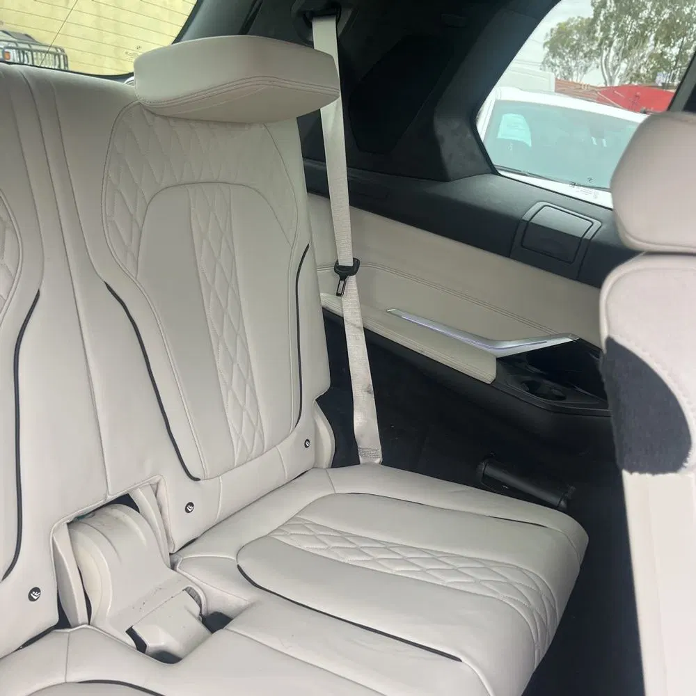 2022 BMW X7 M50i
