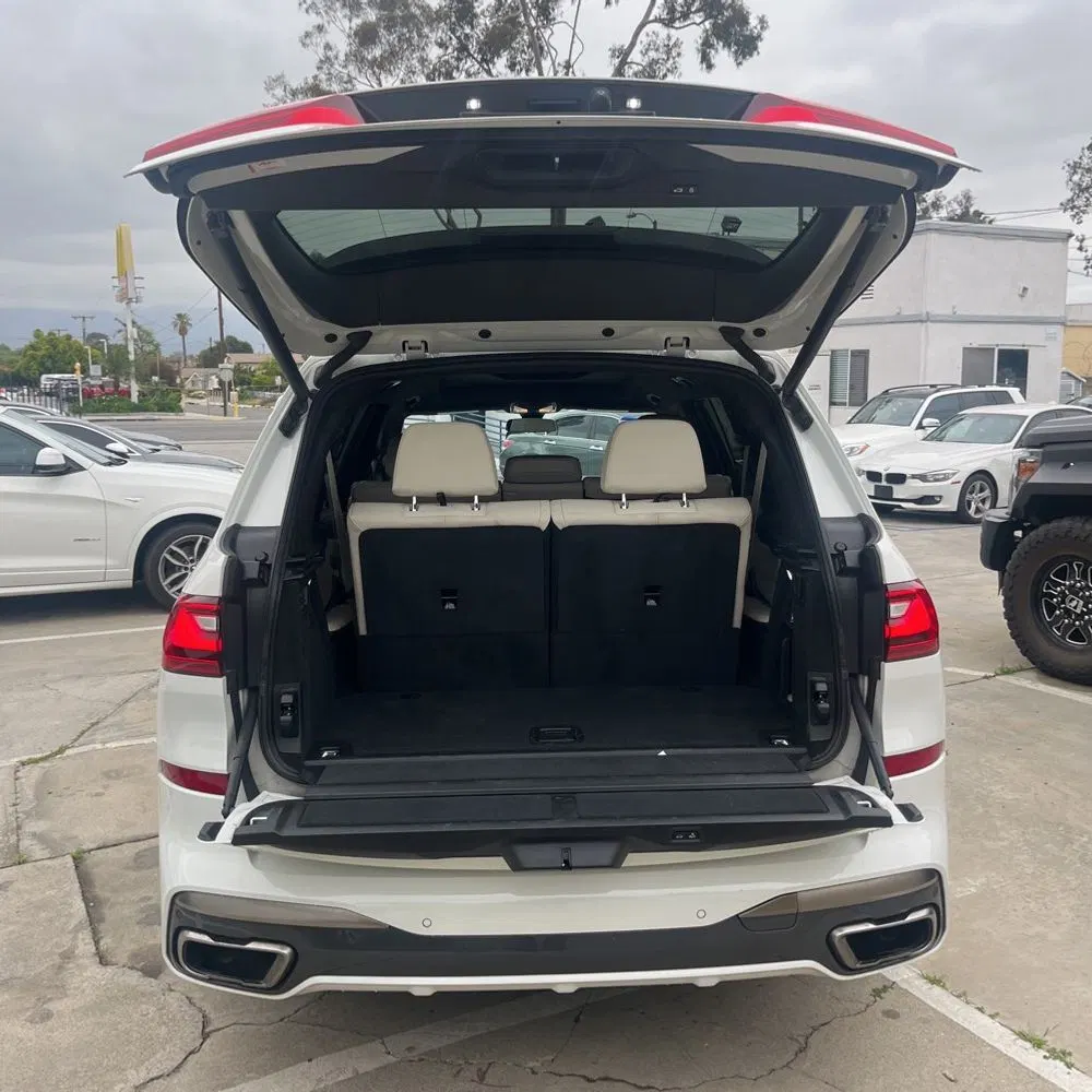 2022 BMW X7 M50i
