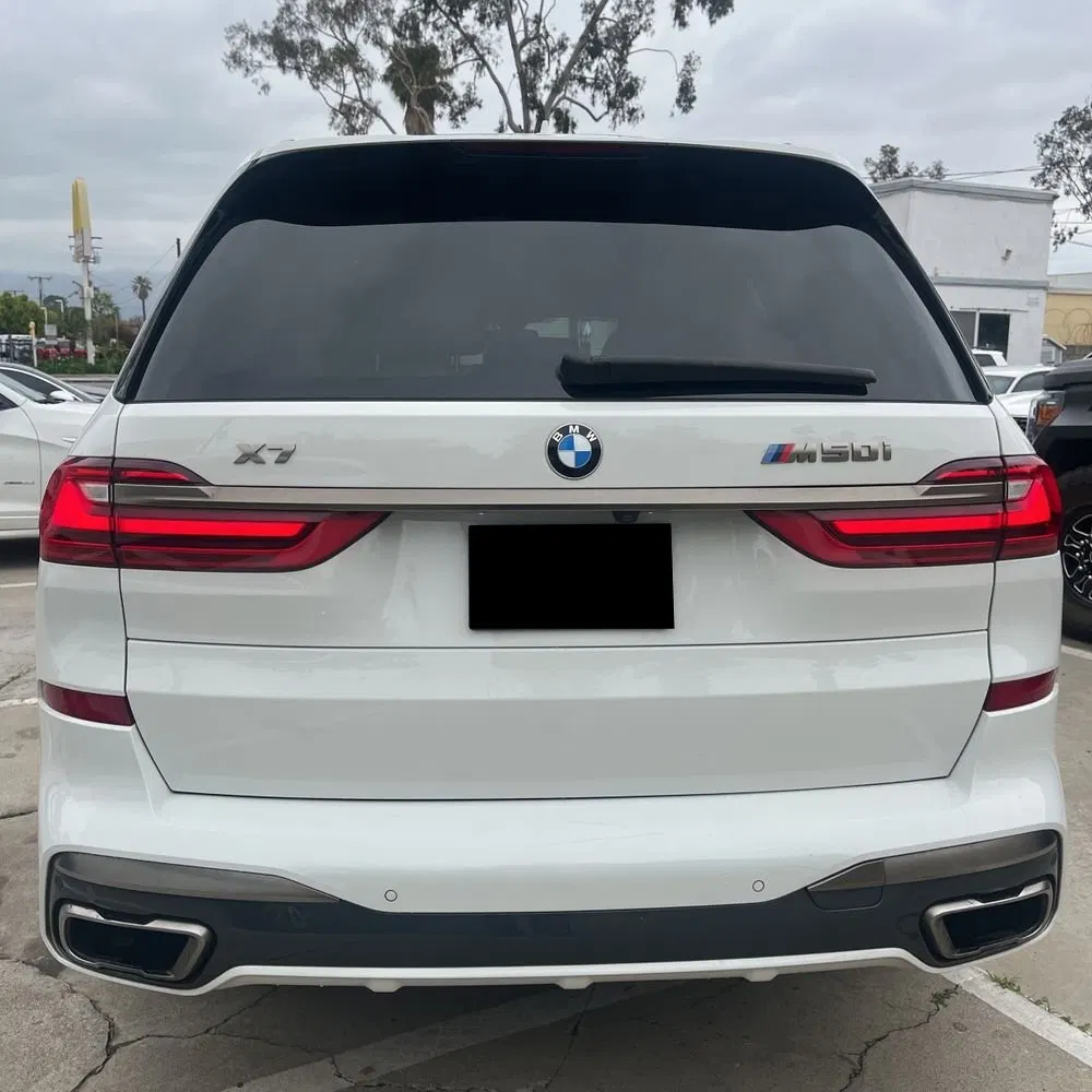 2022 BMW X7 M50i