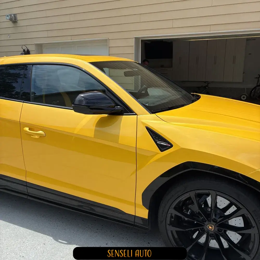2022 Lamborghini Urus Base