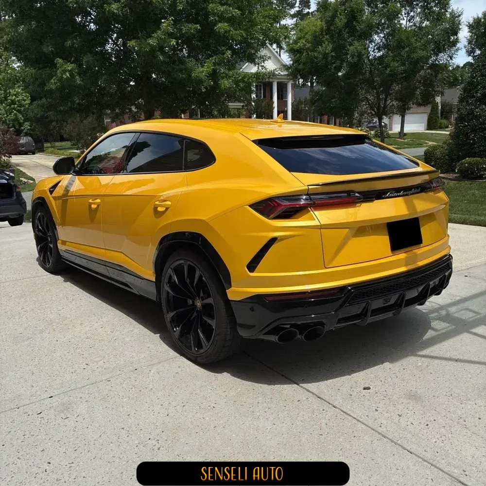 2022 Lamborghini Urus Base