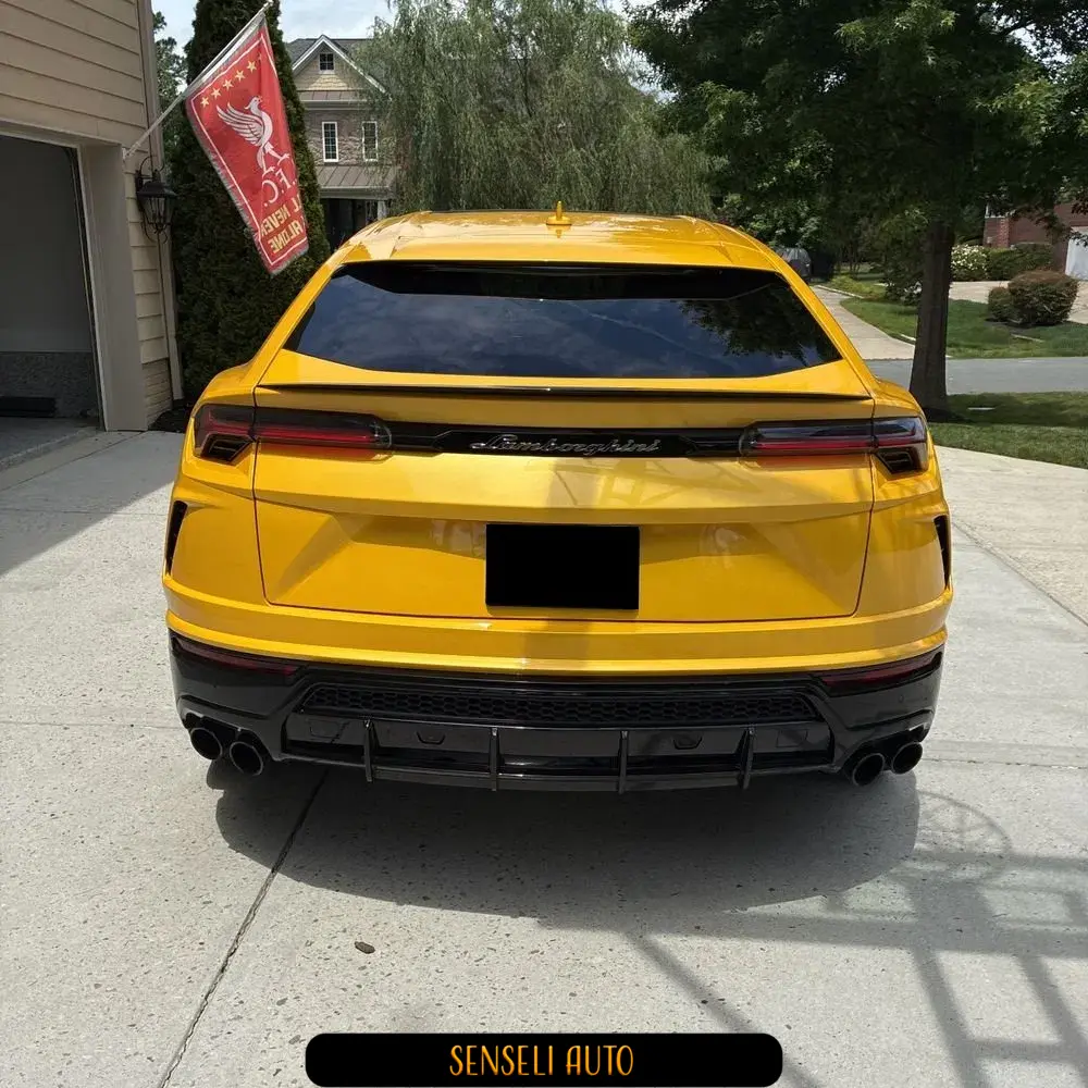 2022 Lamborghini Urus Base