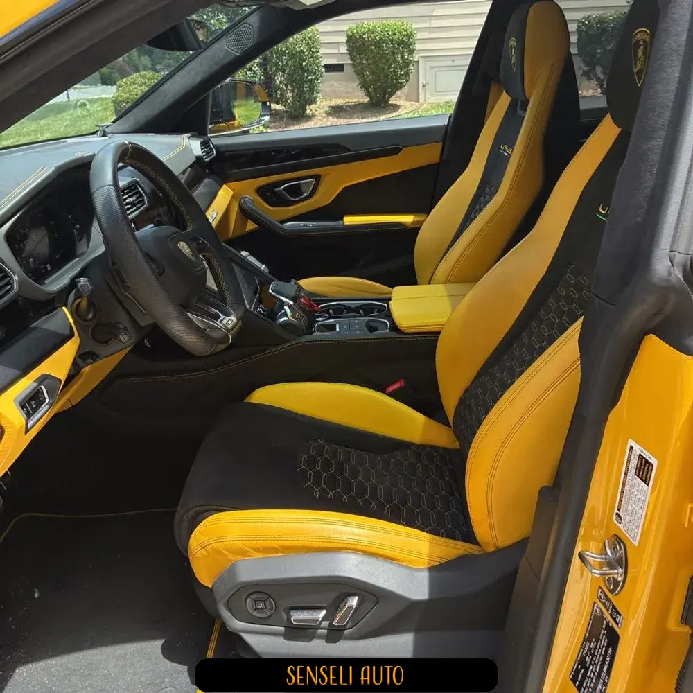2022 Lamborghini Urus Base