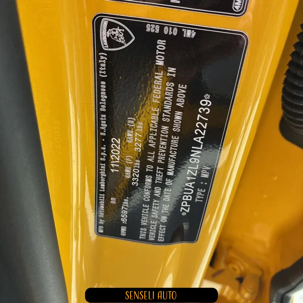 2022 Lamborghini Urus Base