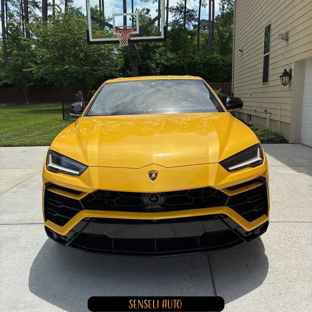 2022 Lamborghini Urus Base