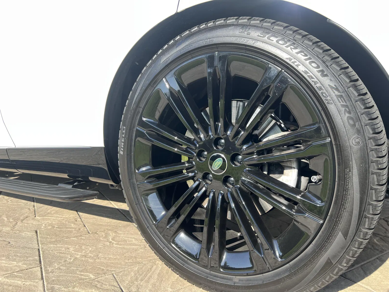 2023 Range Rover P530 SE - Twin-Turbo V8, $12,585 in Options, AWD, Mostly Unmodified