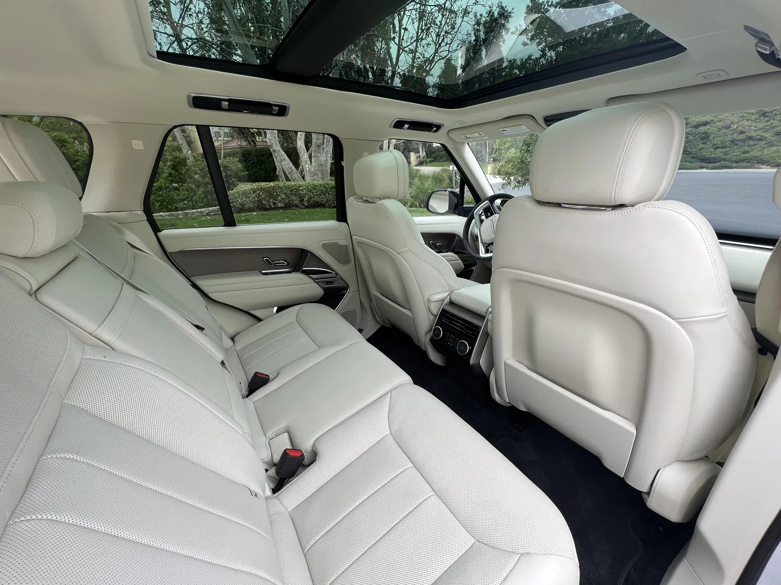 2023 Range Rover P530 SE - Twin-Turbo V8, $12,585 in Options, AWD, Mostly Unmodified