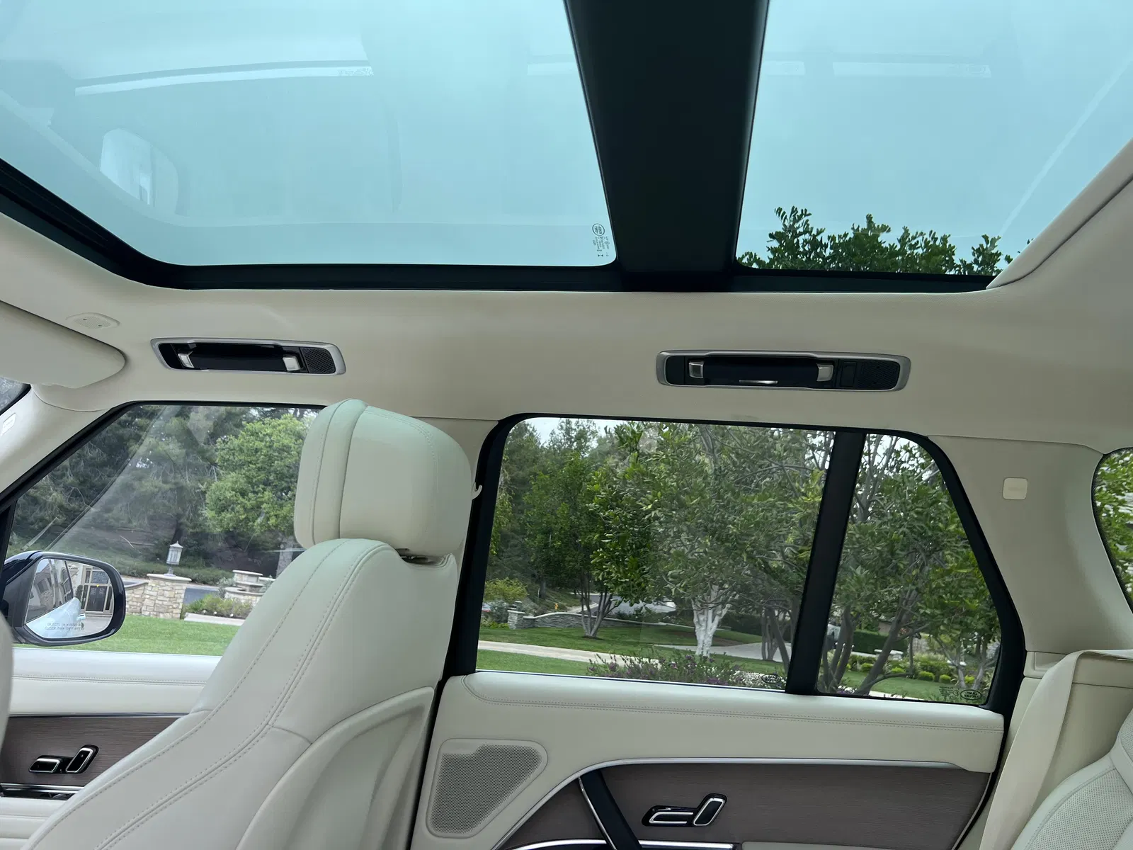 2023 Range Rover P530 SE - Twin-Turbo V8, $12,585 in Options, AWD, Mostly Unmodified