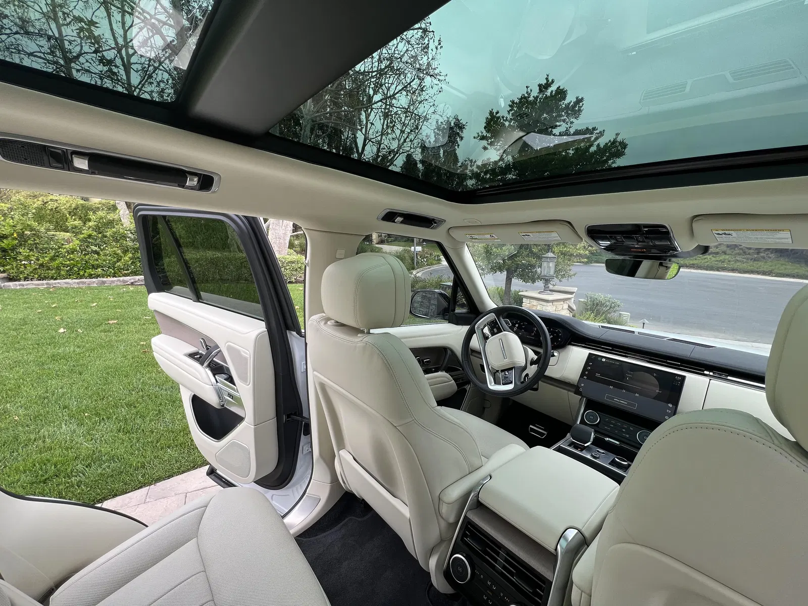 2023 Range Rover P530 SE - Twin-Turbo V8, $12,585 in Options, AWD, Mostly Unmodified