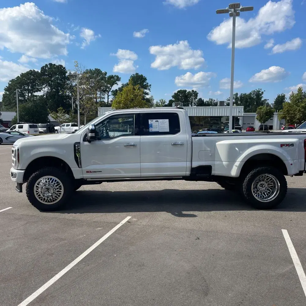 2024 Ford F-350 Super Duty Platinum