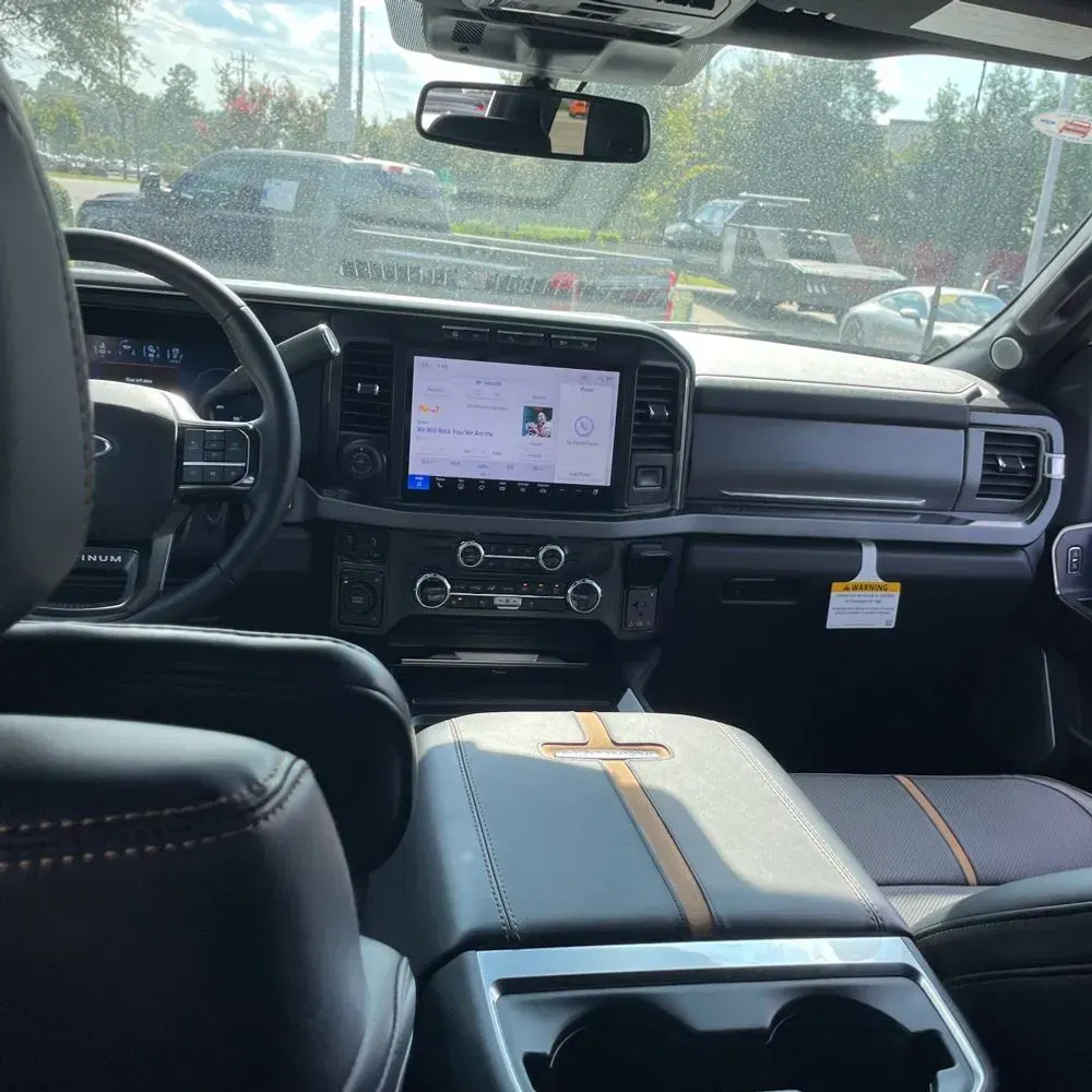 2024 Ford F-350 Super Duty Platinum
