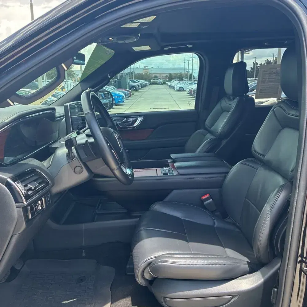 2024 Lincoln Navigator Premiere