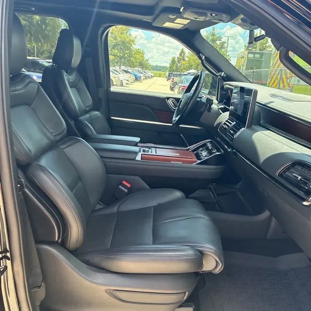 2024 Lincoln Navigator Premiere
