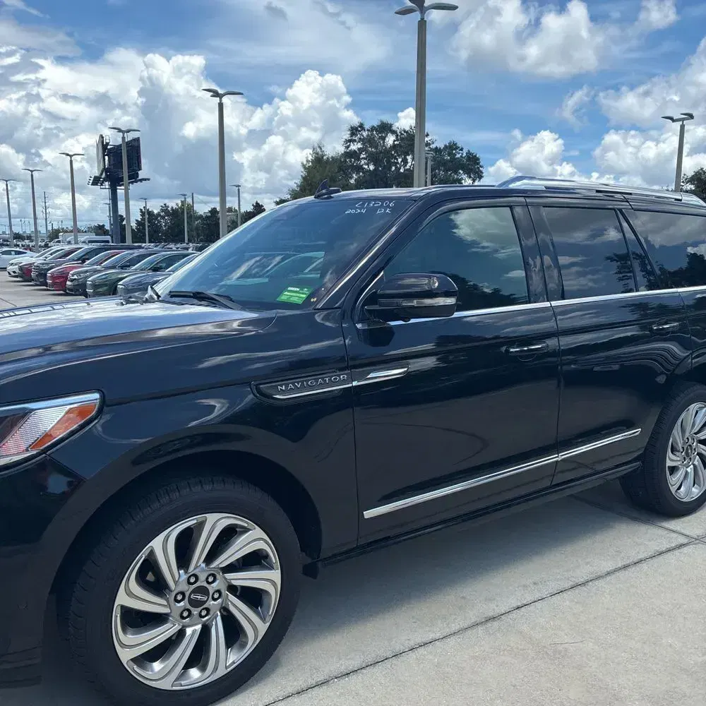 2024 Lincoln Navigator Premiere