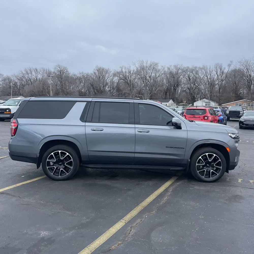 2021 Chevrolet Suburban RST