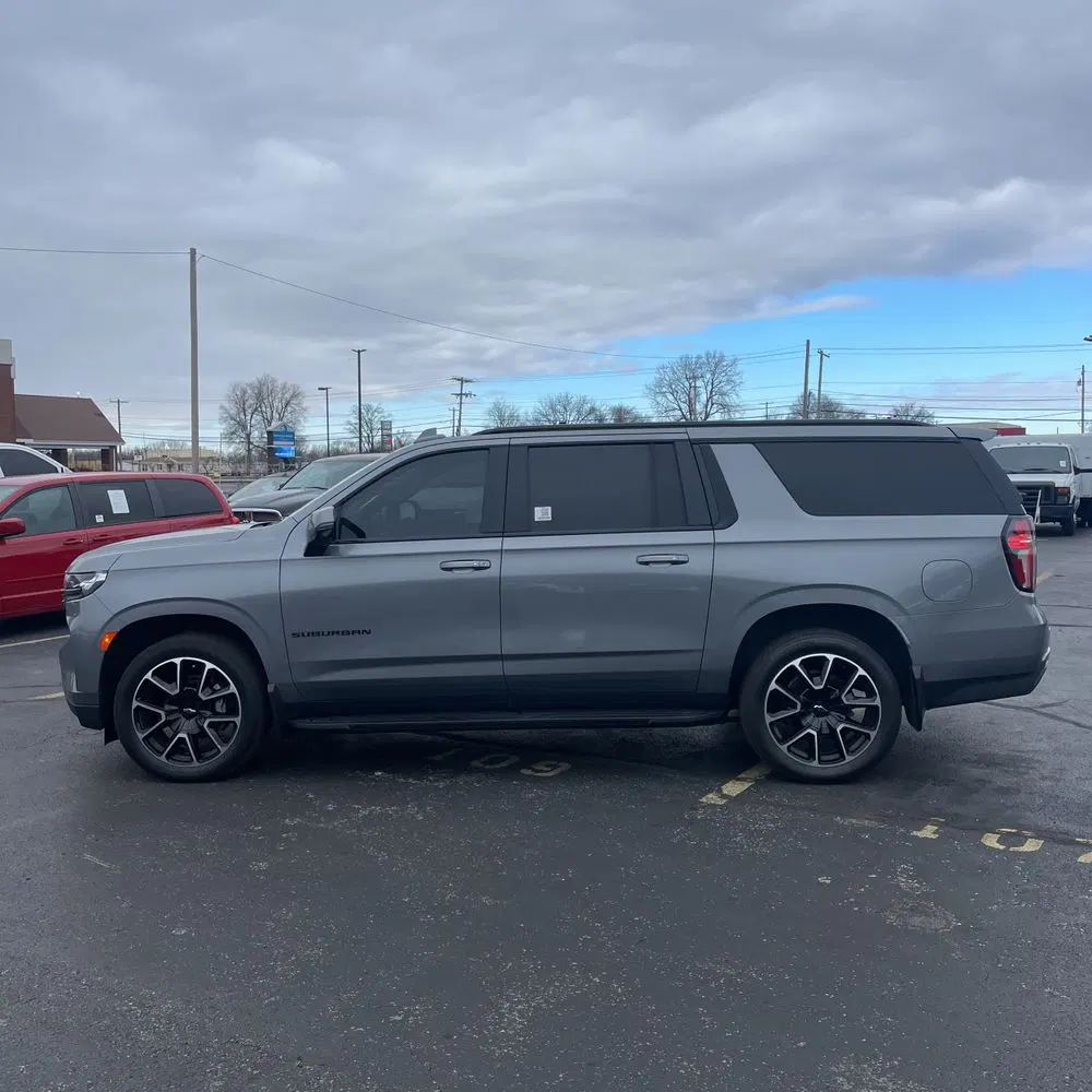 2021 Chevrolet Suburban RST