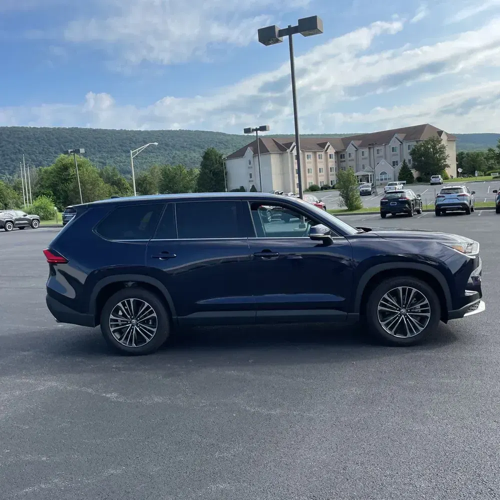 2024 Toyota Grand Highlander Hybrid MAX Platinum