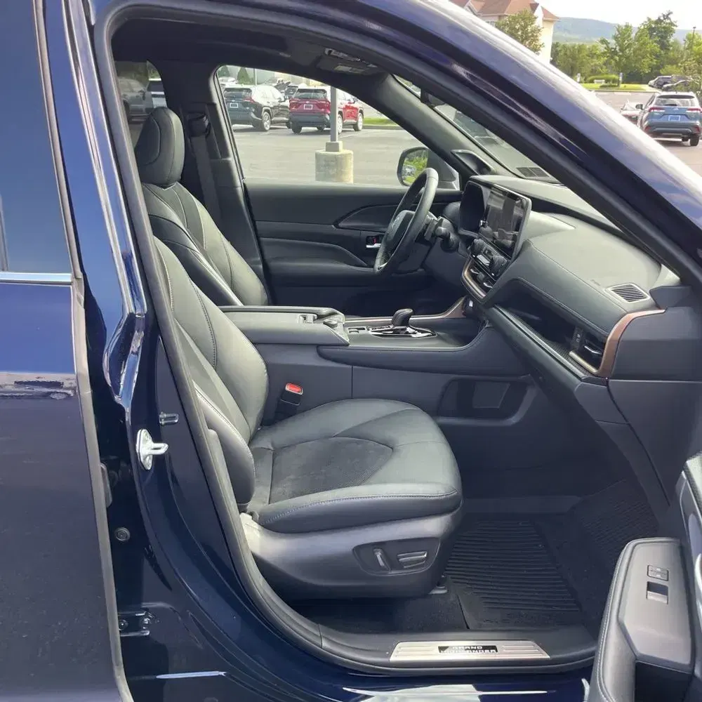 2024 Toyota Grand Highlander Hybrid MAX Platinum
