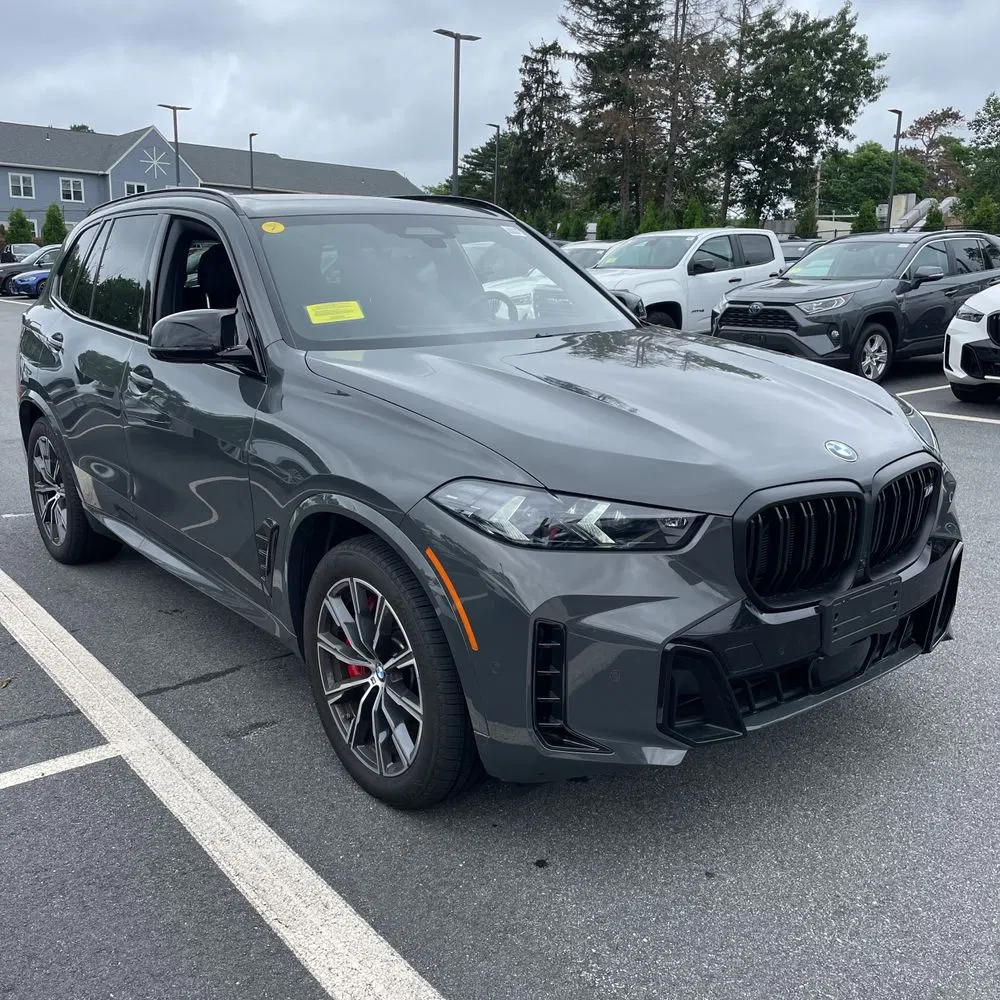 2025 BMW X5 M60i
