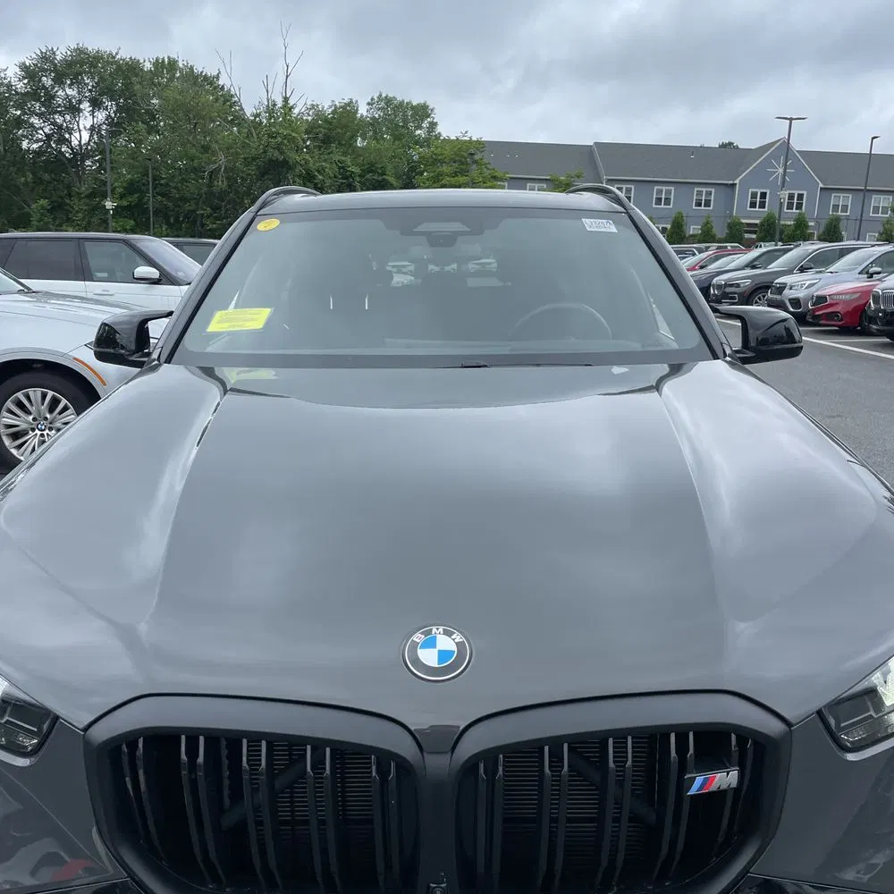 2025 BMW X5 M60i