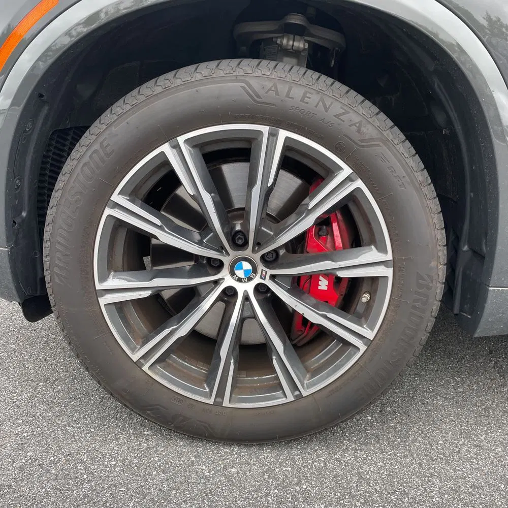 2025 BMW X5 M60i