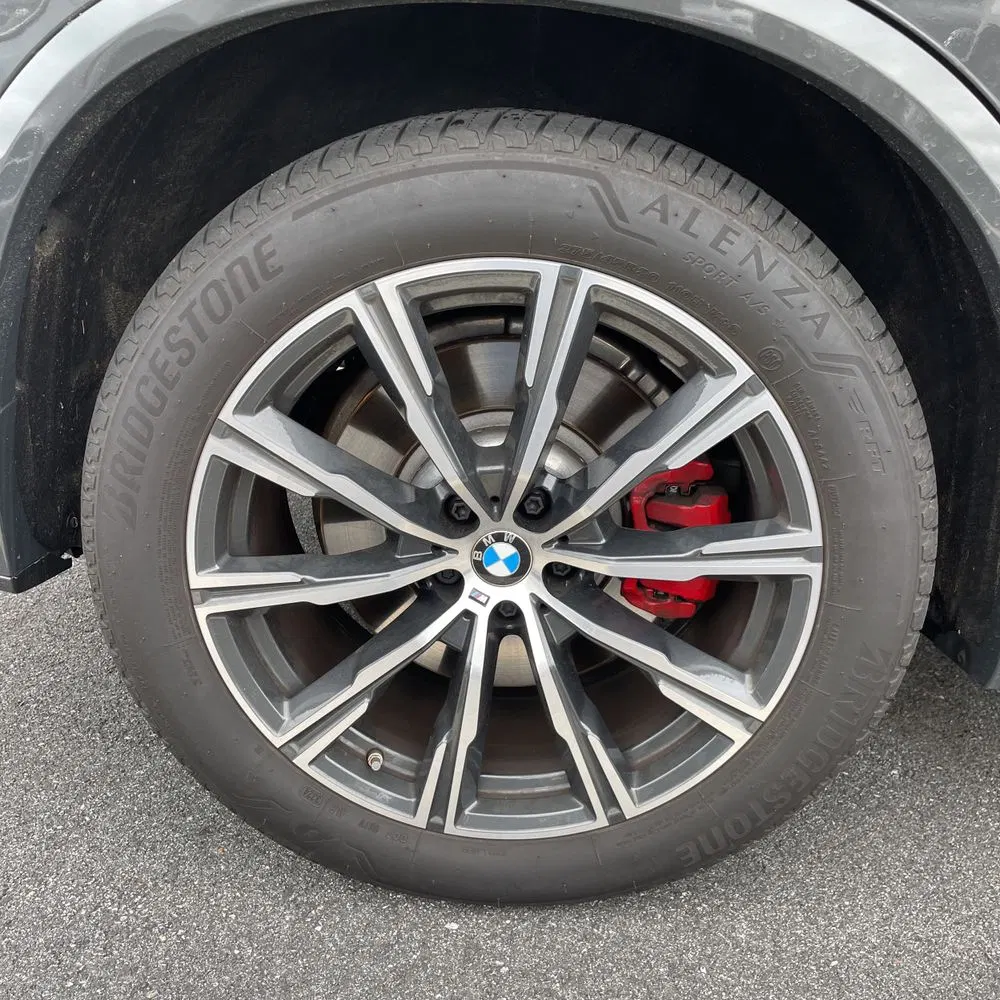 2025 BMW X5 M60i