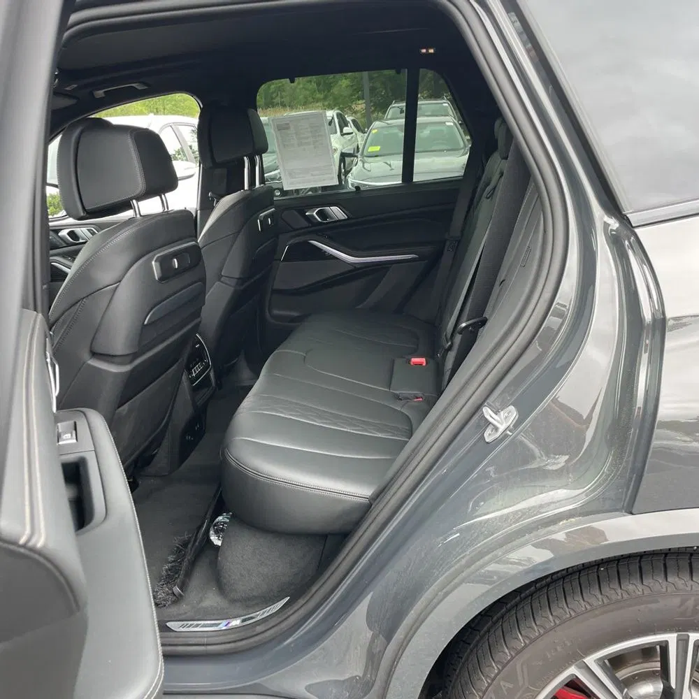 2025 BMW X5 M60i