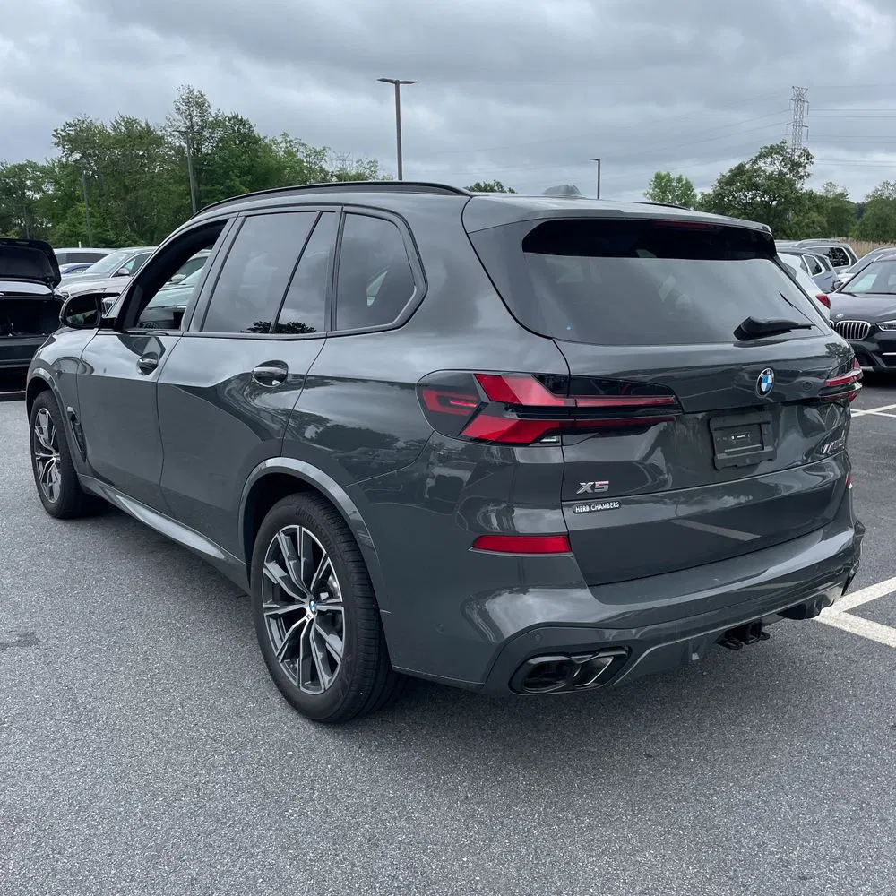 2025 BMW X5 M60i