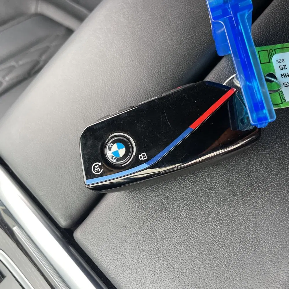 2025 BMW X5 M60i