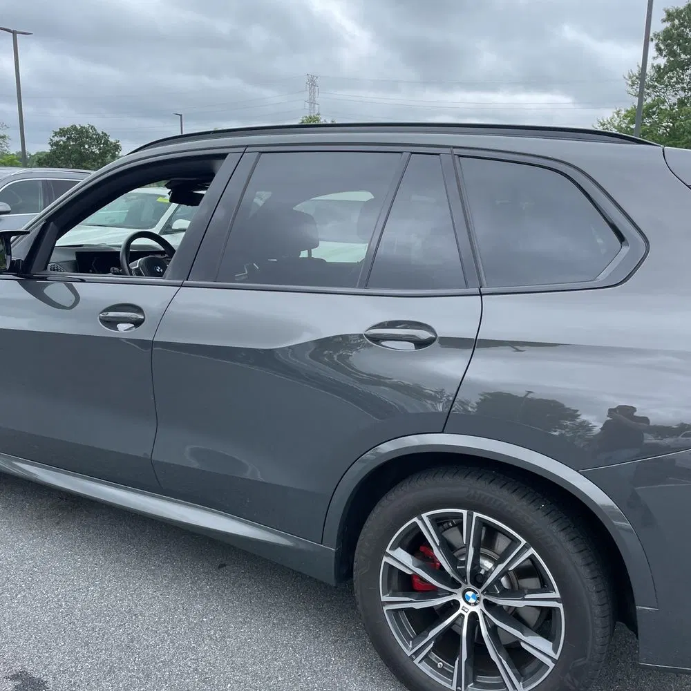 2025 BMW X5 M60i
