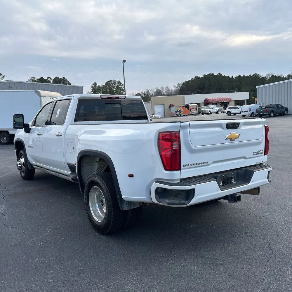 2022 Chevrolet Silverado 3500HD High Country