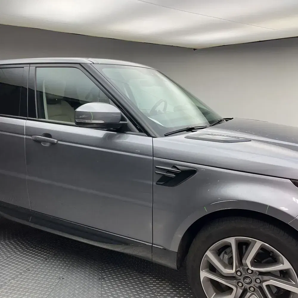2022 Land Rover Range Rover Sport HSE Silver Edition