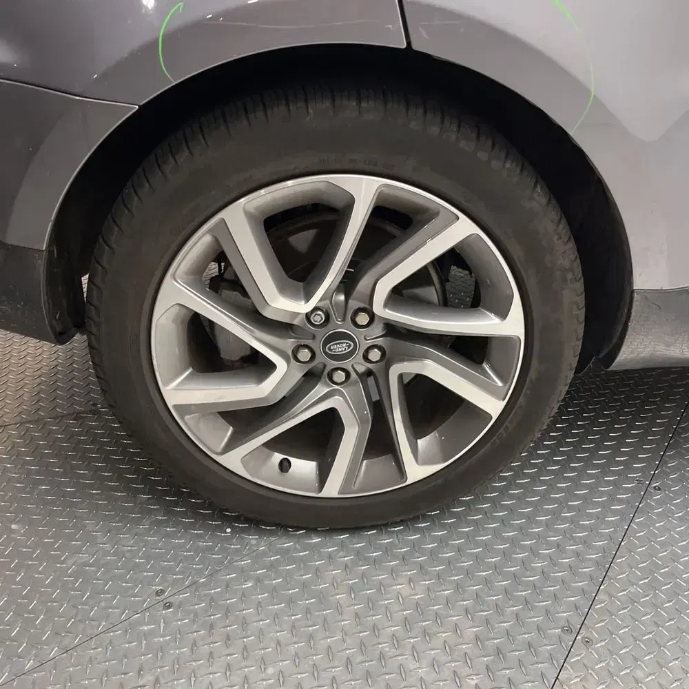 2022 Land Rover Range Rover Sport HSE Silver Edition