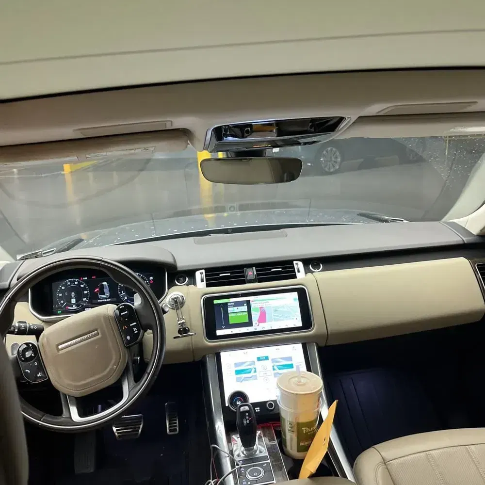 2022 Land Rover Range Rover Sport HSE Silver Edition