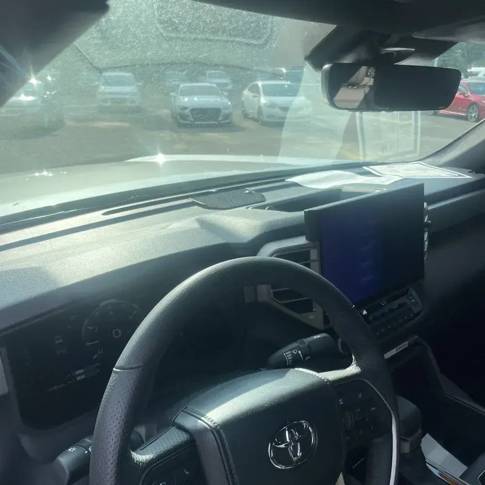2025 Toyota Tundra Limited HV