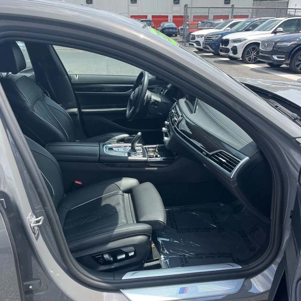 2022 BMW 7-Series 750xi