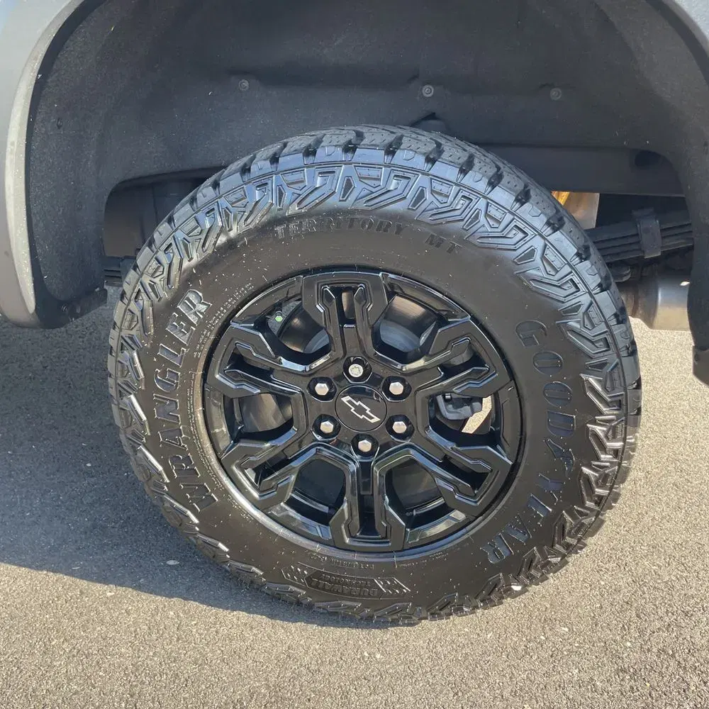 2023 Chevrolet Silverado 1500 ZR2